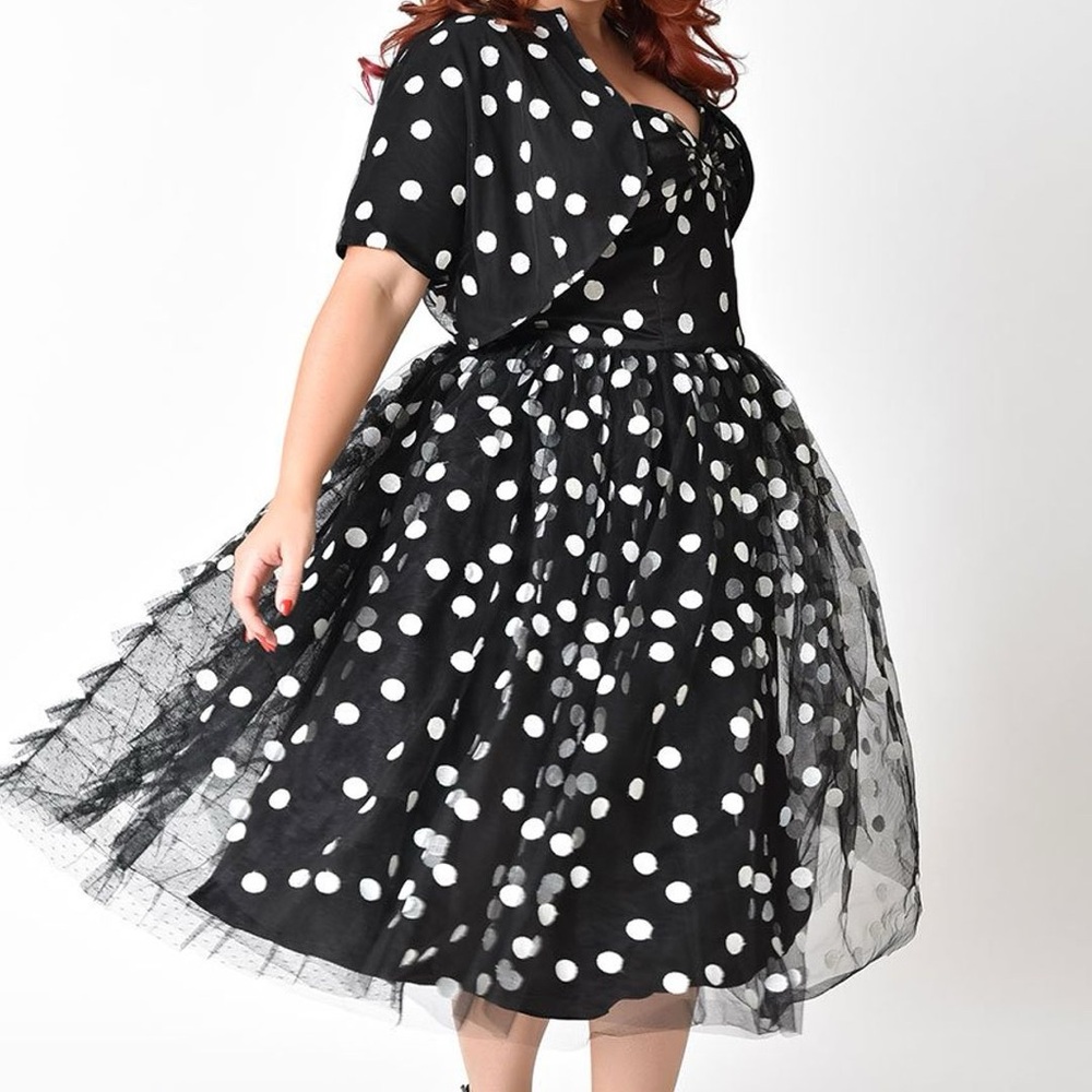 Elegant Black and White Polka Dot Dress - Picture 5 of 16